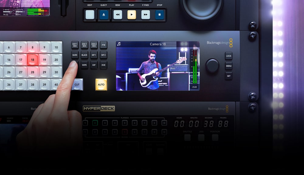 ATEM Constellation 8K – Panel de control en el frontal